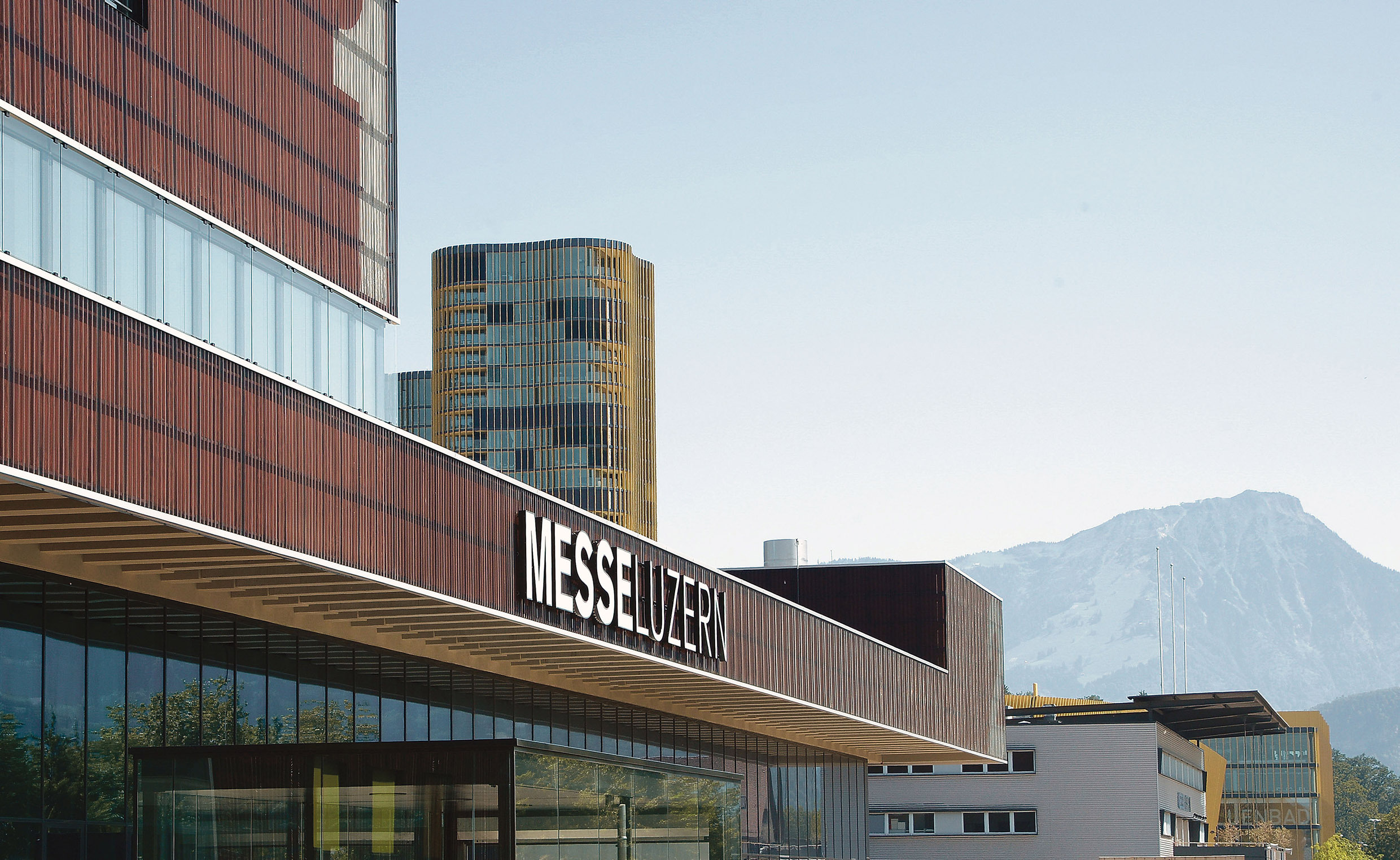 Messe Luzern Fassade Schriftzug