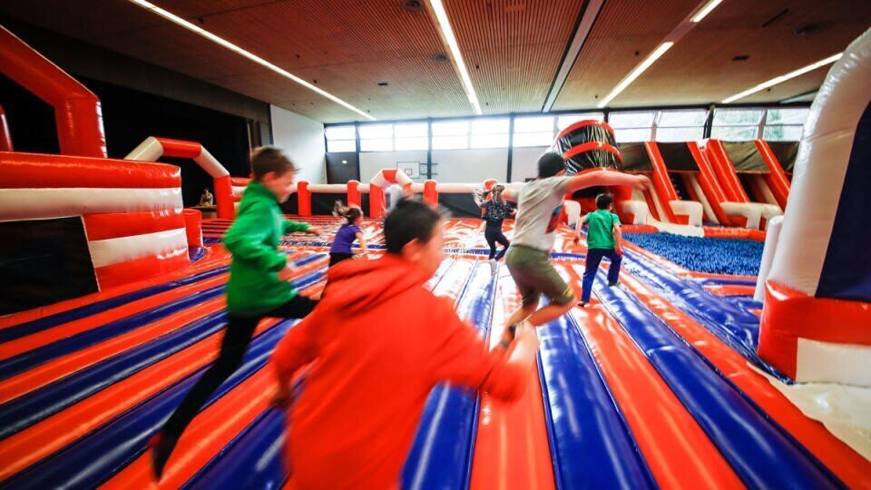 Bounce circus arena 02